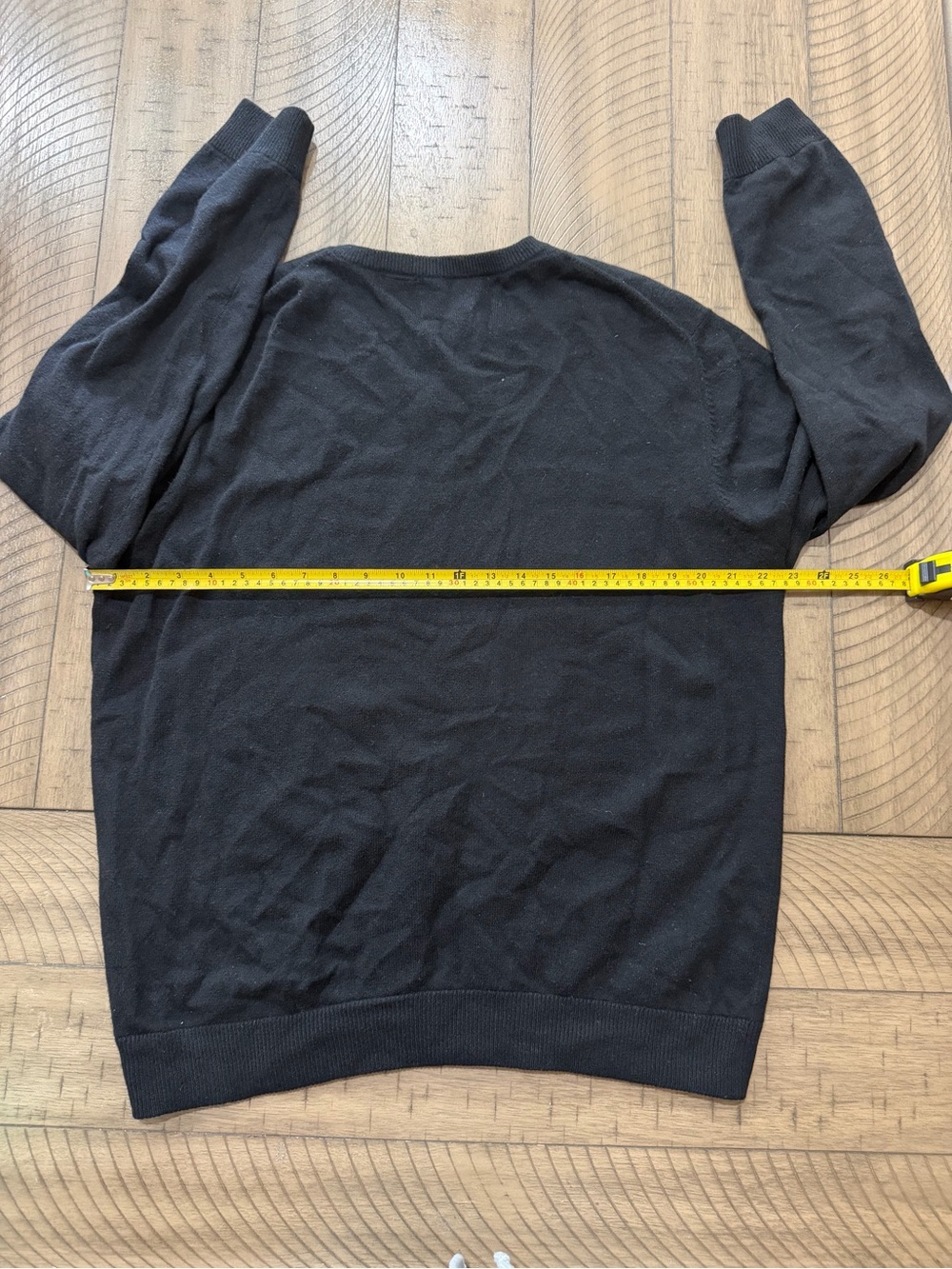 Source Unknown Black V-Neck Pullover Sweater - Picture 3 of 5